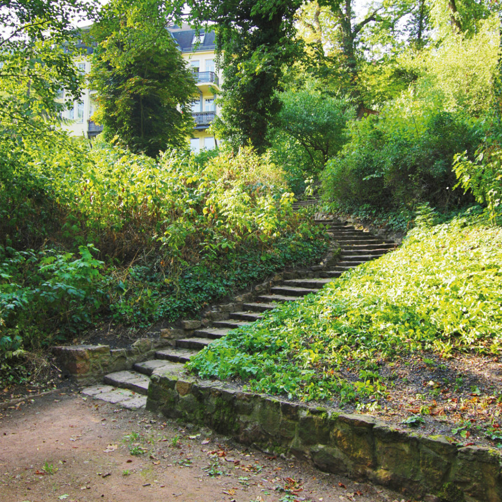 Architektur in Halle GartenArchitektur in Halle